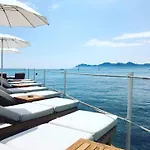 Luxueux 3 Pièces Rénové Avec Terrasse - 3mn Palais - Parking *