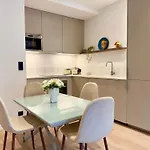 Luxueux 3 Pieces Avec Terrasse -1mn Croisette - Parking Apartamento