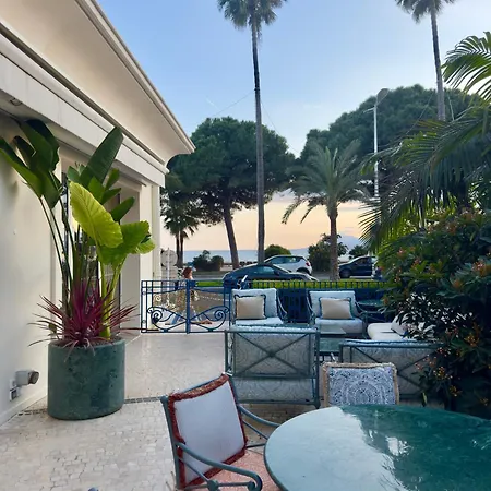 Luxueux 3 Pièces Rénové Avec Terrasse - 3mn Palais - Parking Appartement